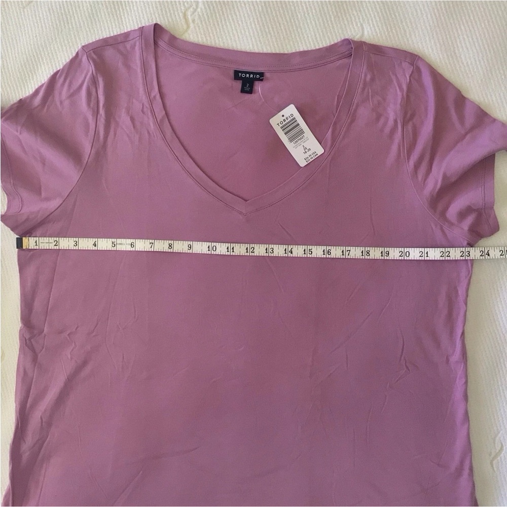 Torrid V-Neck Tee Shirt Top Plus Sz 2X Dusty Rose Minimalist Normcore SoftGirl - Picture 5 of 10
